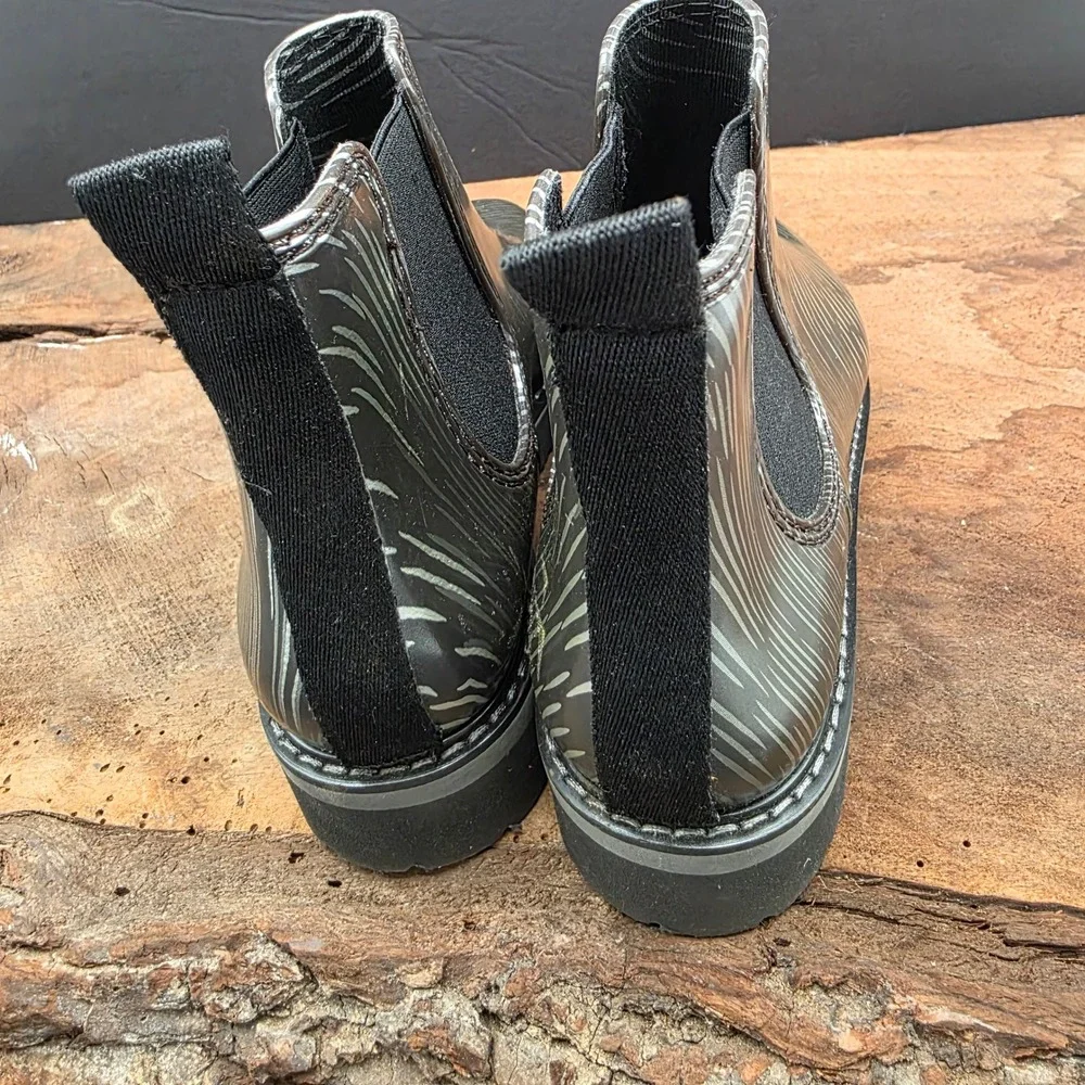 Smart Casual Cougar Kensington Waterproof Boots W 8 Black/Silver Dash Chelsea‎